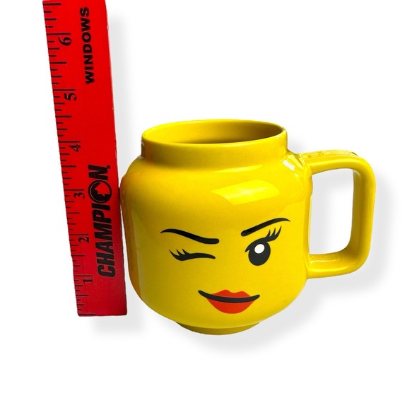 LEGO‎ Ceramic Mug Winking Girl 17.9 Oz. Ceramic Mug Yellow - Picture 8 of 9